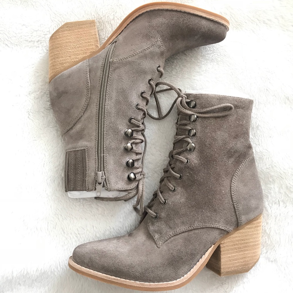 1 Size 7 left! Jeffrey Campbell Booties - Picture 7 of 8